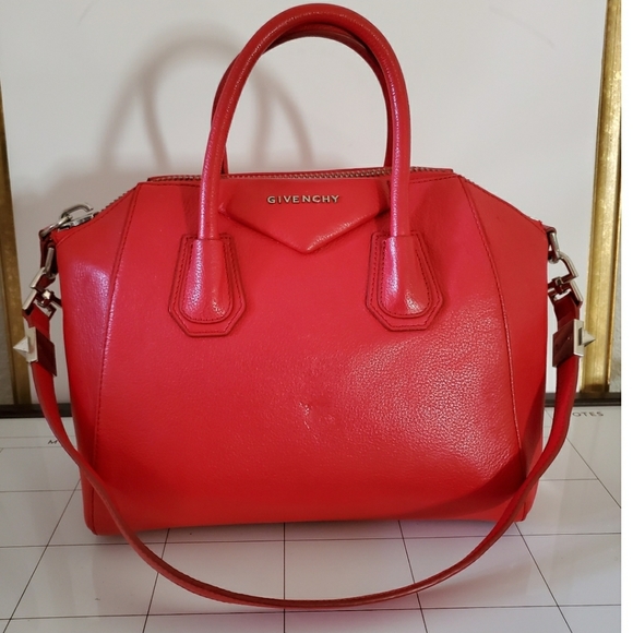 GIVENCHY Antigona Medium Red Bag - Picture 2 of 14